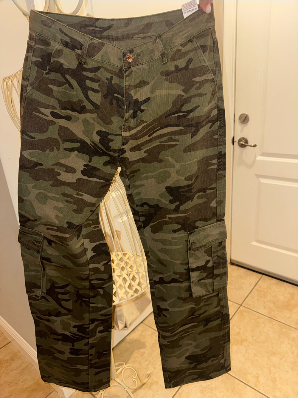 SHEIN Olive & Dark Green Camo Cargo Jeans